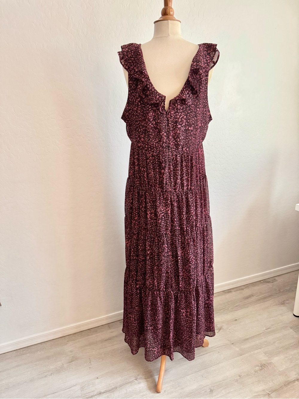Chelsea28 Plum Floral Ruffle-Shoulder Maxi Dress - Picture 5 of 13